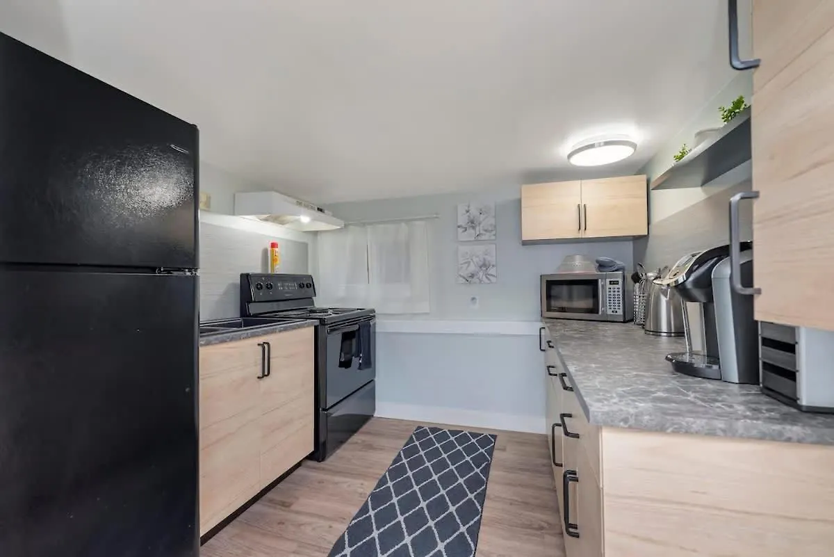 Ferienhaus Quaint 1 Bedroom Lower Suite In Victoria, Bc Kanada