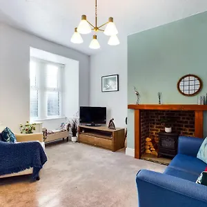  Holiday home The Old School House, Uppermill. United Kingdom